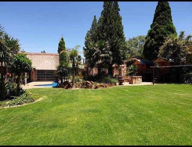 5 BEDROOM HOUSE FOR SALE IN VANDERBIJLPARK SW 5